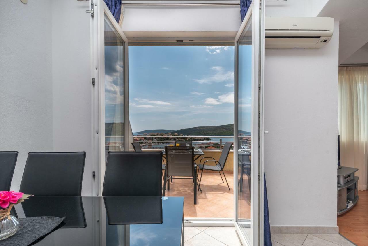 Apartments Villa Jelena Seget Vranjica Exterior foto